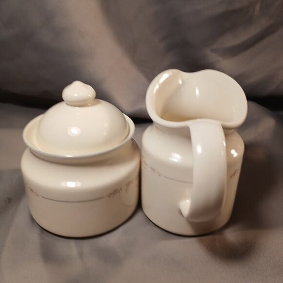 Pfaltzgraff Trousseau Lidded Sugar Bowl and Creamer Pitcher Vintage Stoneware - Picture 4 of 9